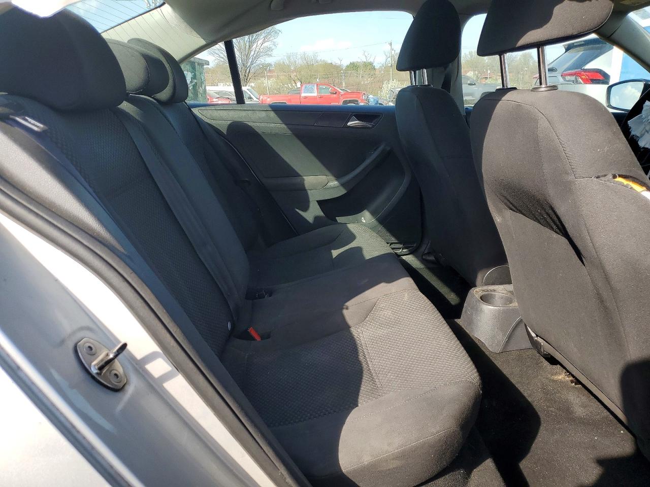 2011 VOLKSWAGEN JETTA