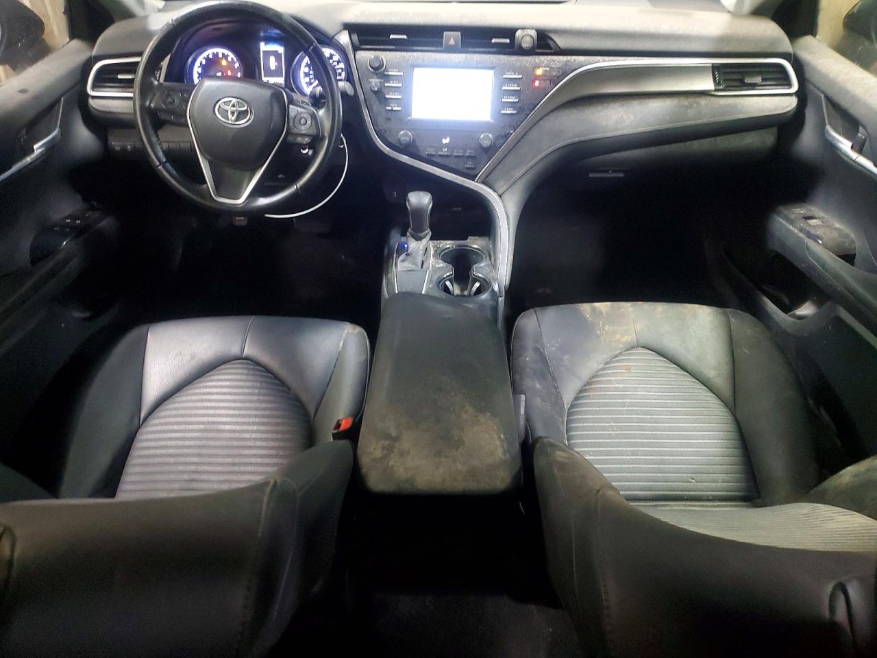 2018 TOYOTA CAMRY