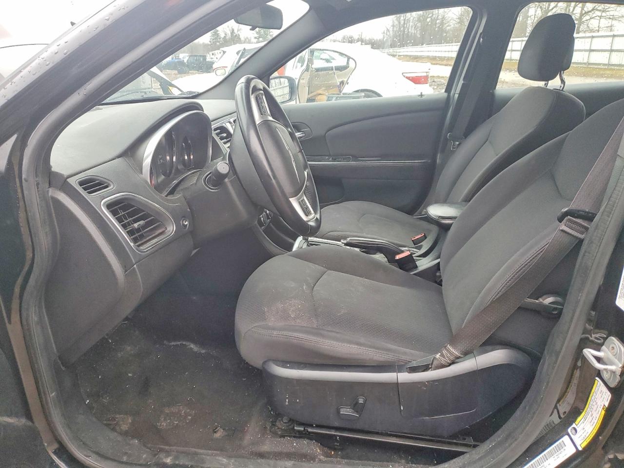 2013 CHRYSLER 200