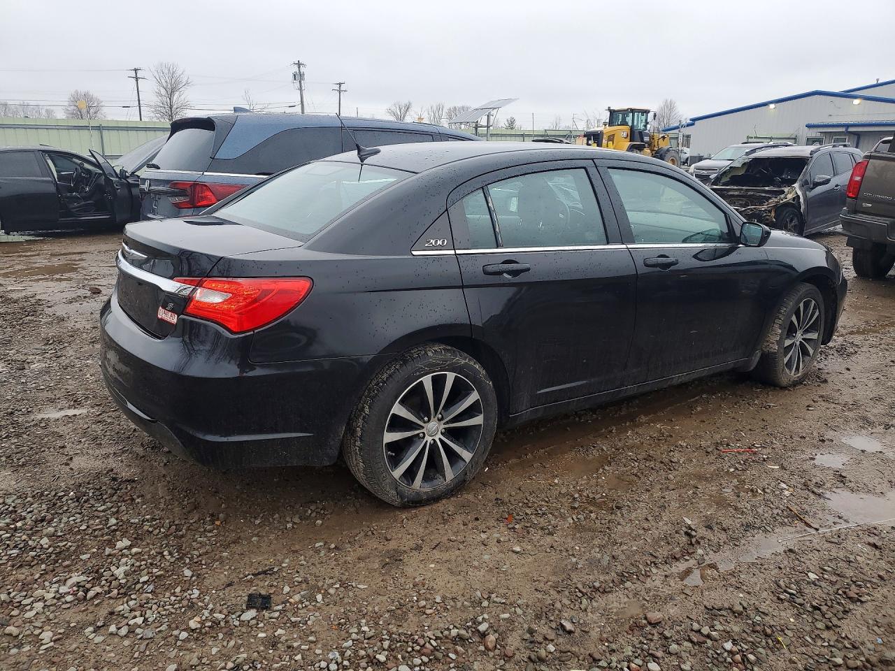 2013 CHRYSLER 200