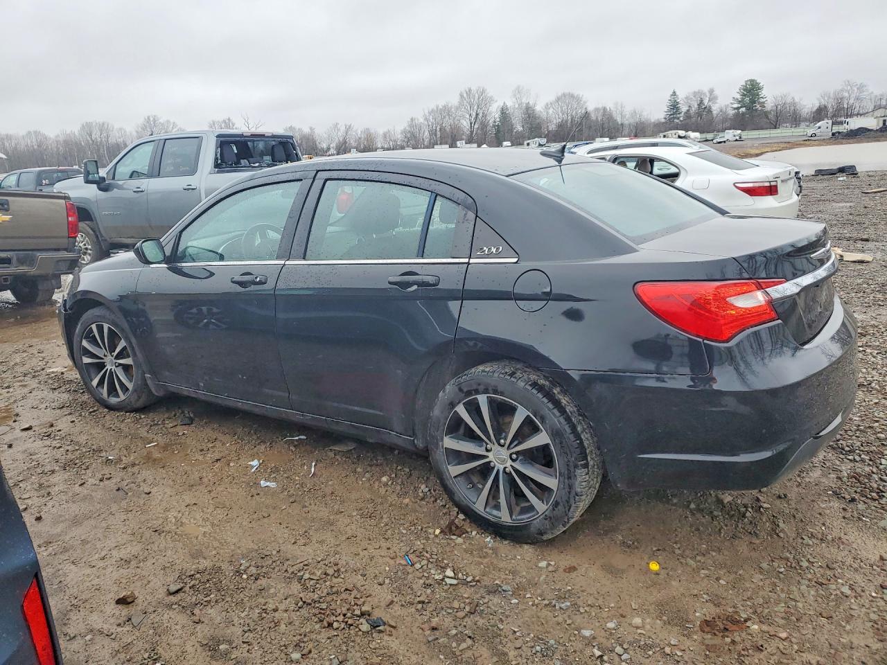 2013 CHRYSLER 200
