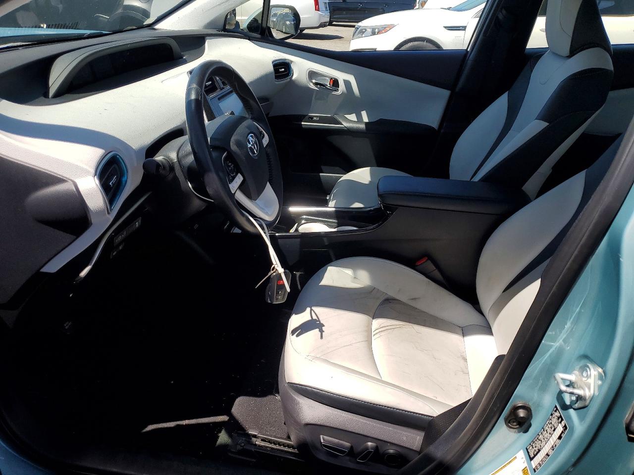 2017 TOYOTA PRIUS