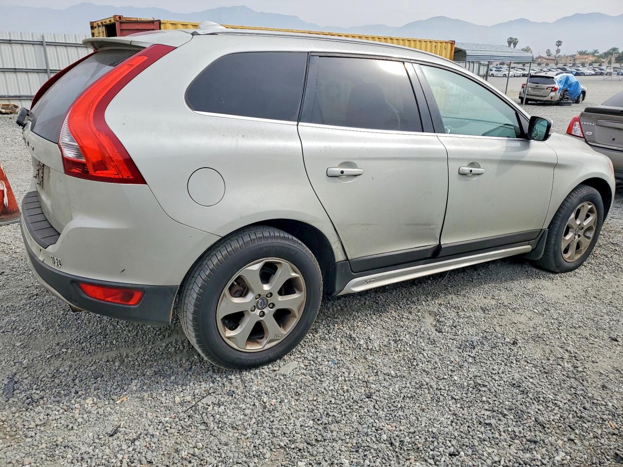 2013 VOLVO XC60
