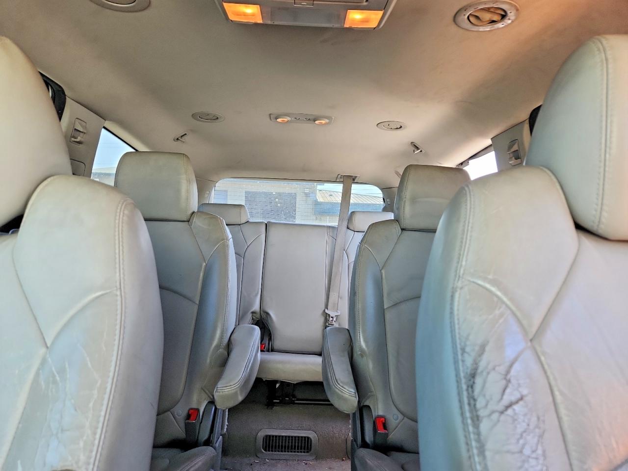 2011 CHEVROLET TRAVERSE