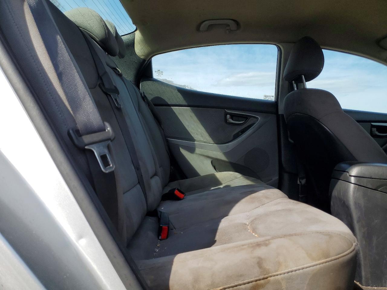 2012 HYUNDAI ELANTRA