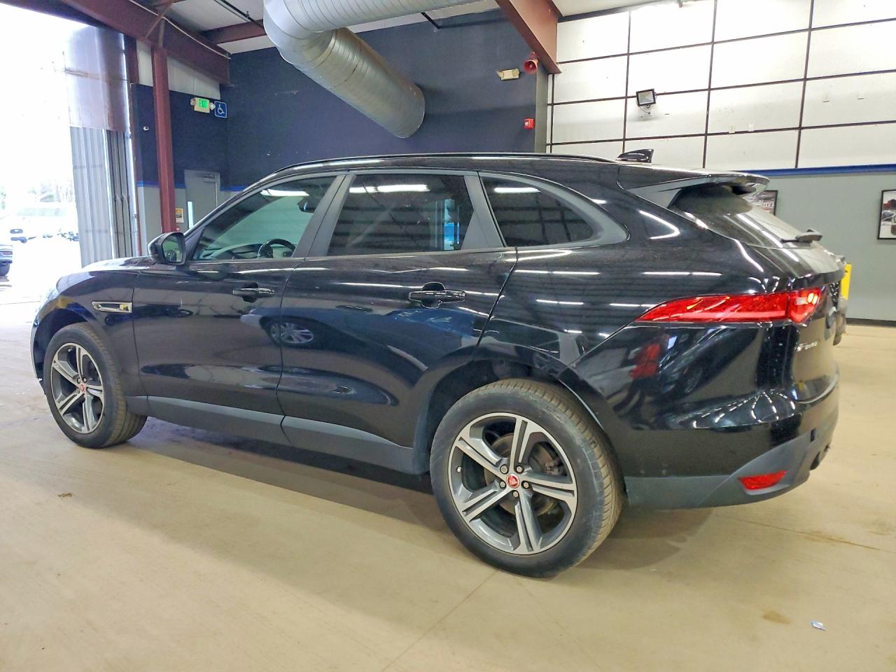 2017 JAGUAR F-PACE