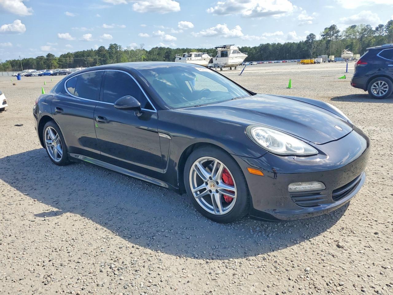 2013 PORSCHE PANAMERA