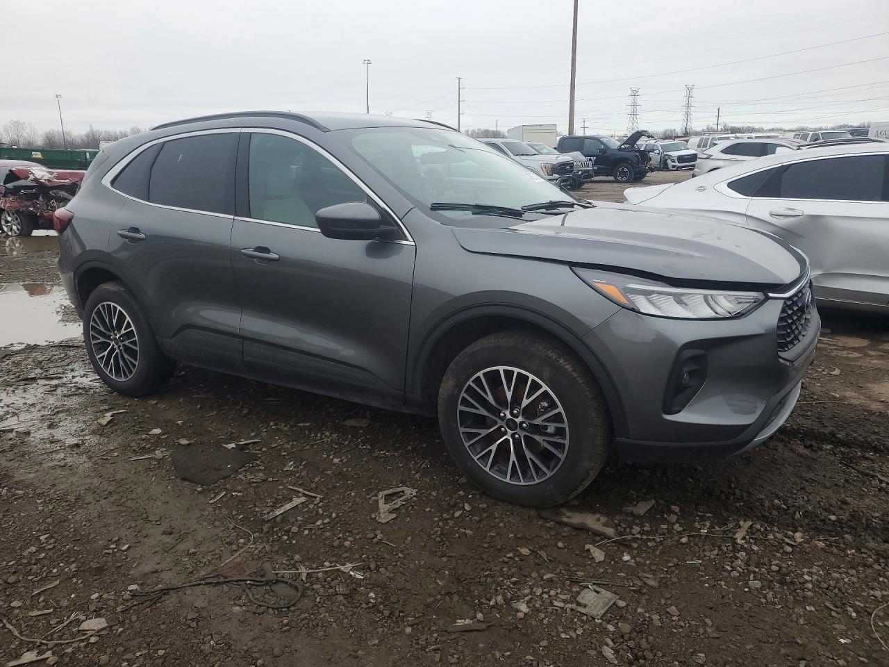 2026 FORD ESCAPE