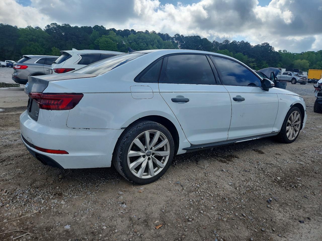 2018 AUDI A4