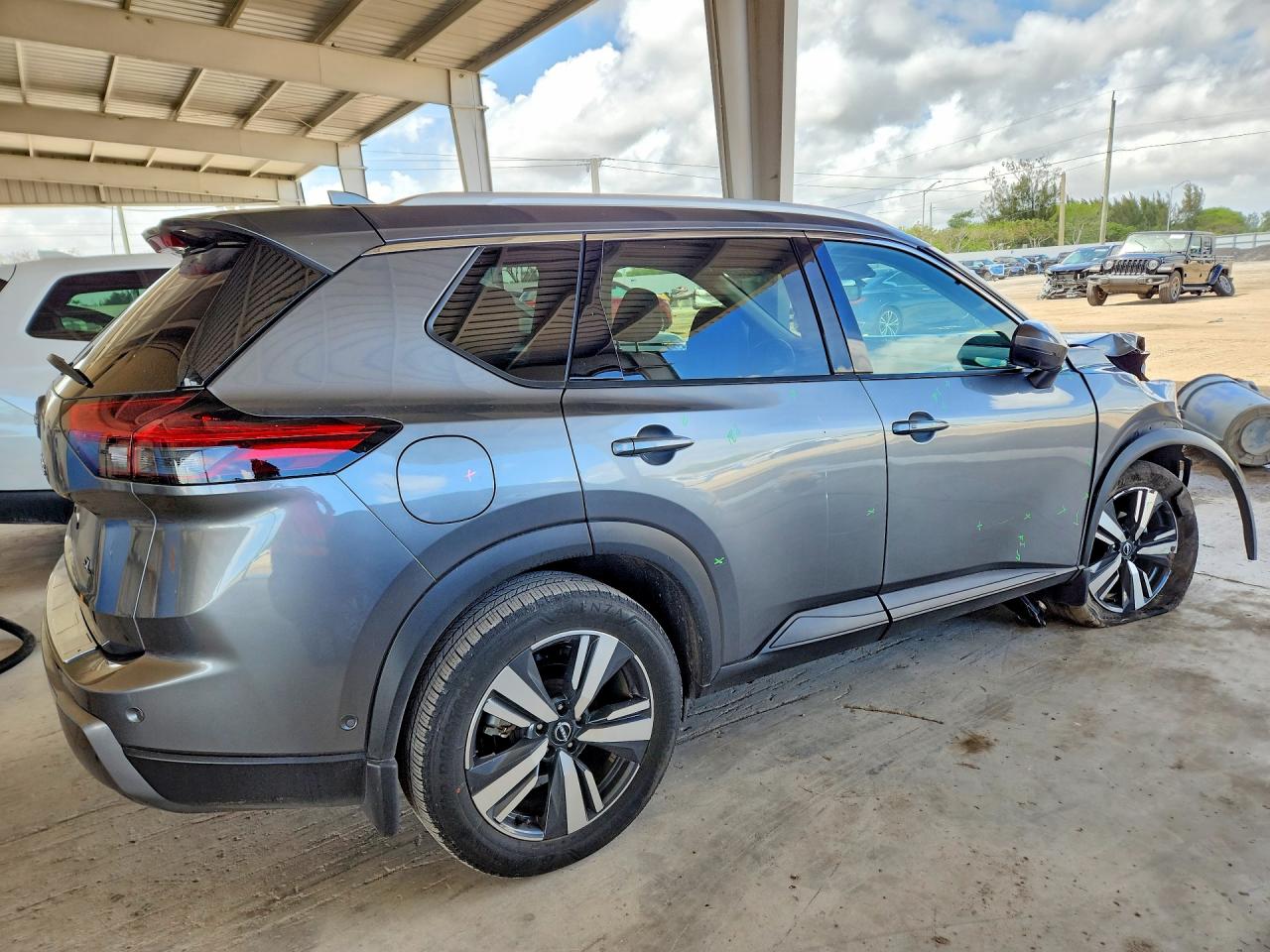 2024 NISSAN ROGUE