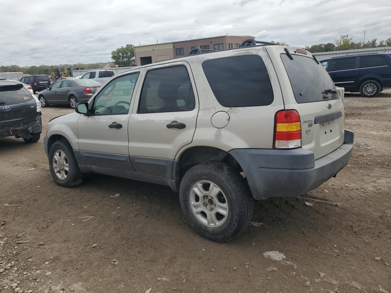 2004 FORD ESCAPE