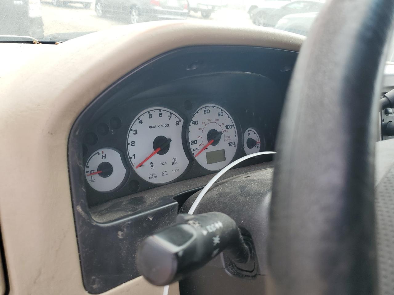 2004 FORD ESCAPE