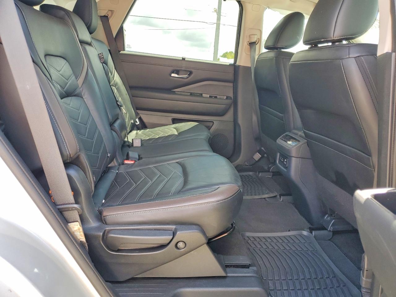 2023 NISSAN PATHFINDER