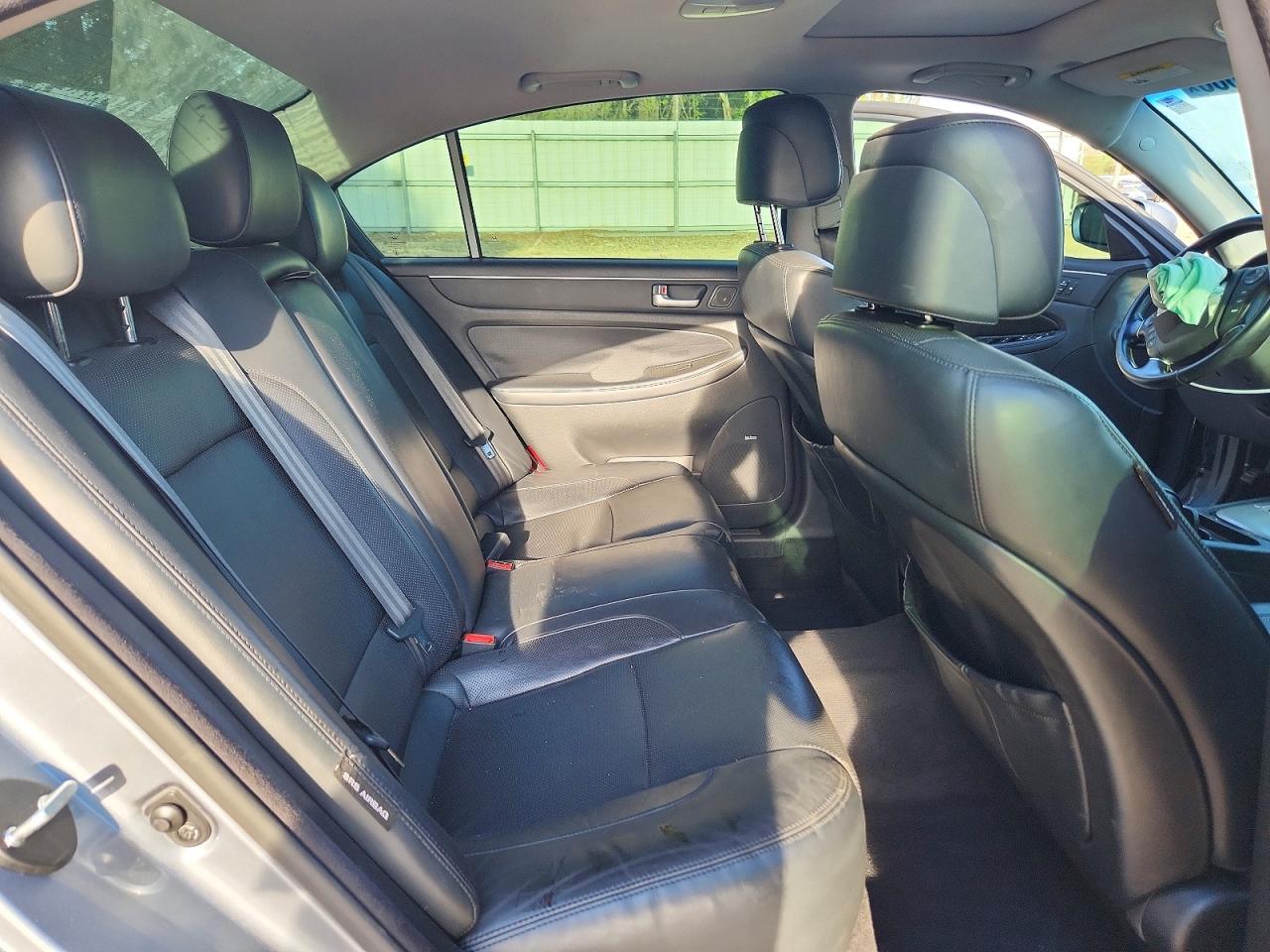 2014 HYUNDAI GENESIS