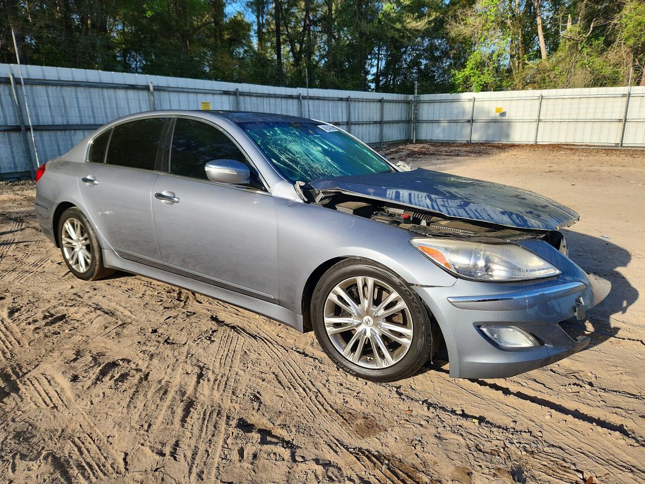 2014 HYUNDAI GENESIS