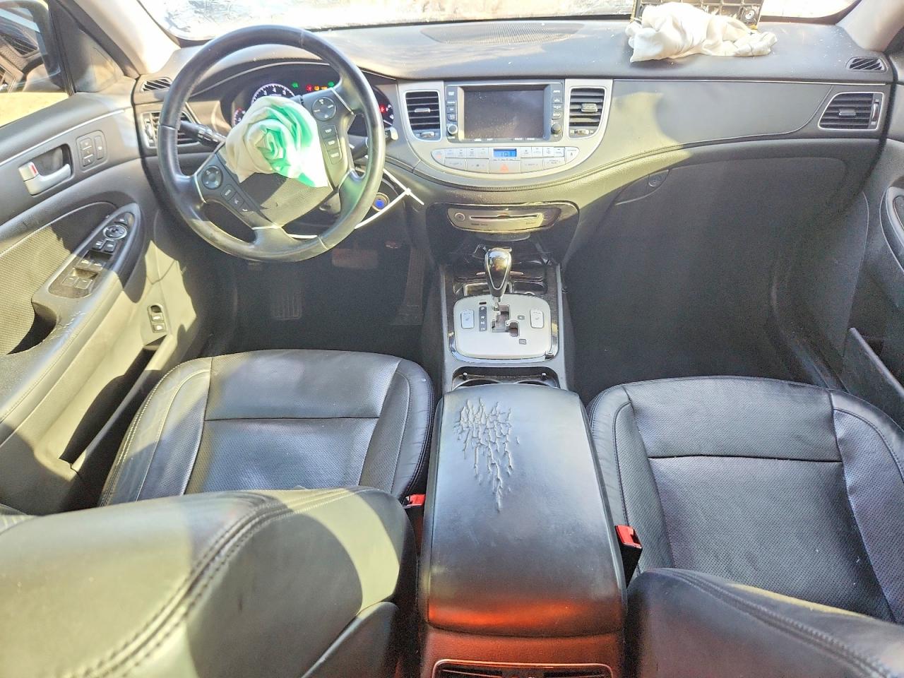 2014 HYUNDAI GENESIS