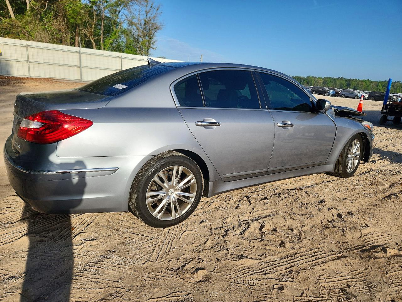 2014 HYUNDAI GENESIS