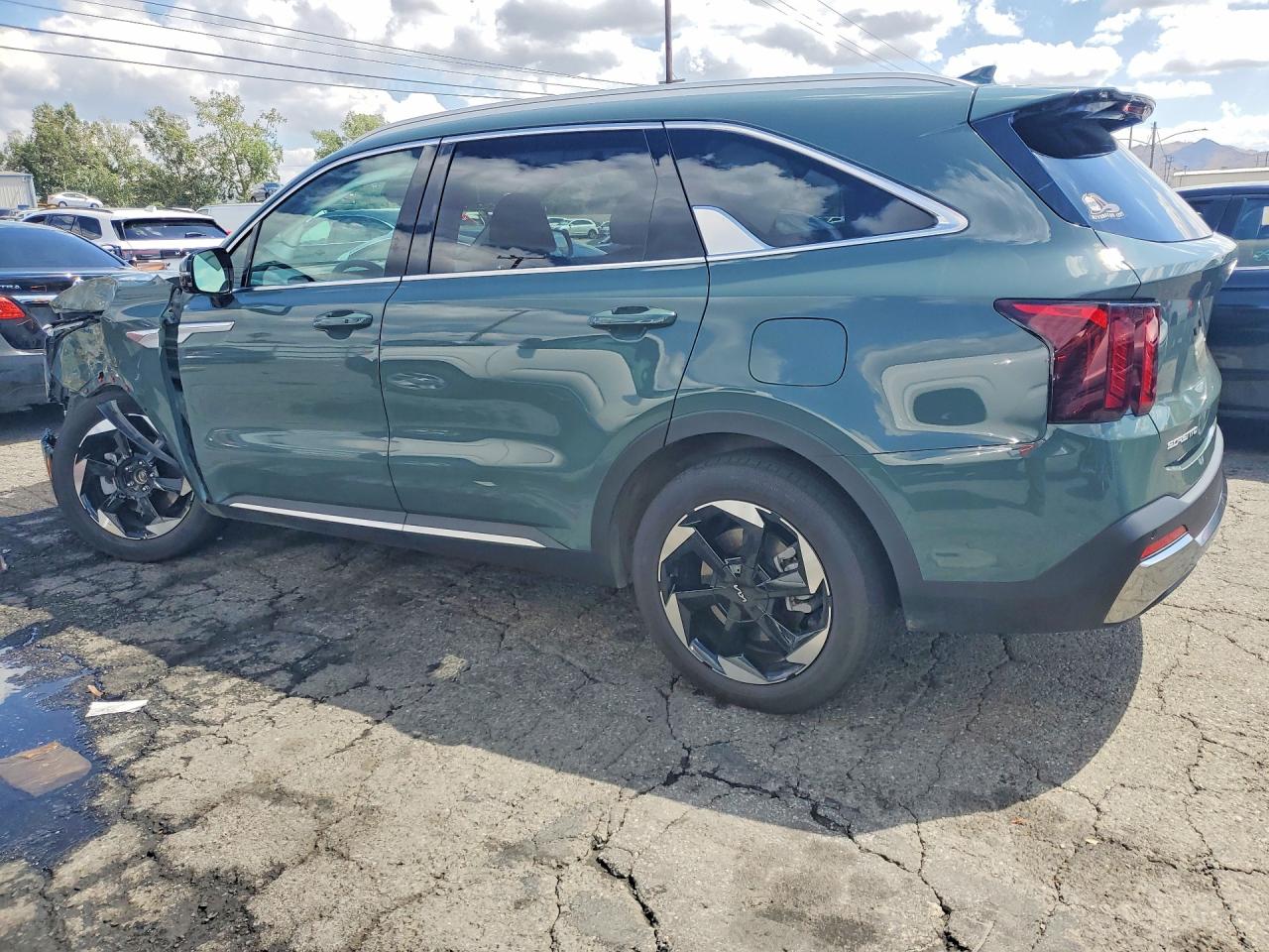 2025 KIA SORENTO