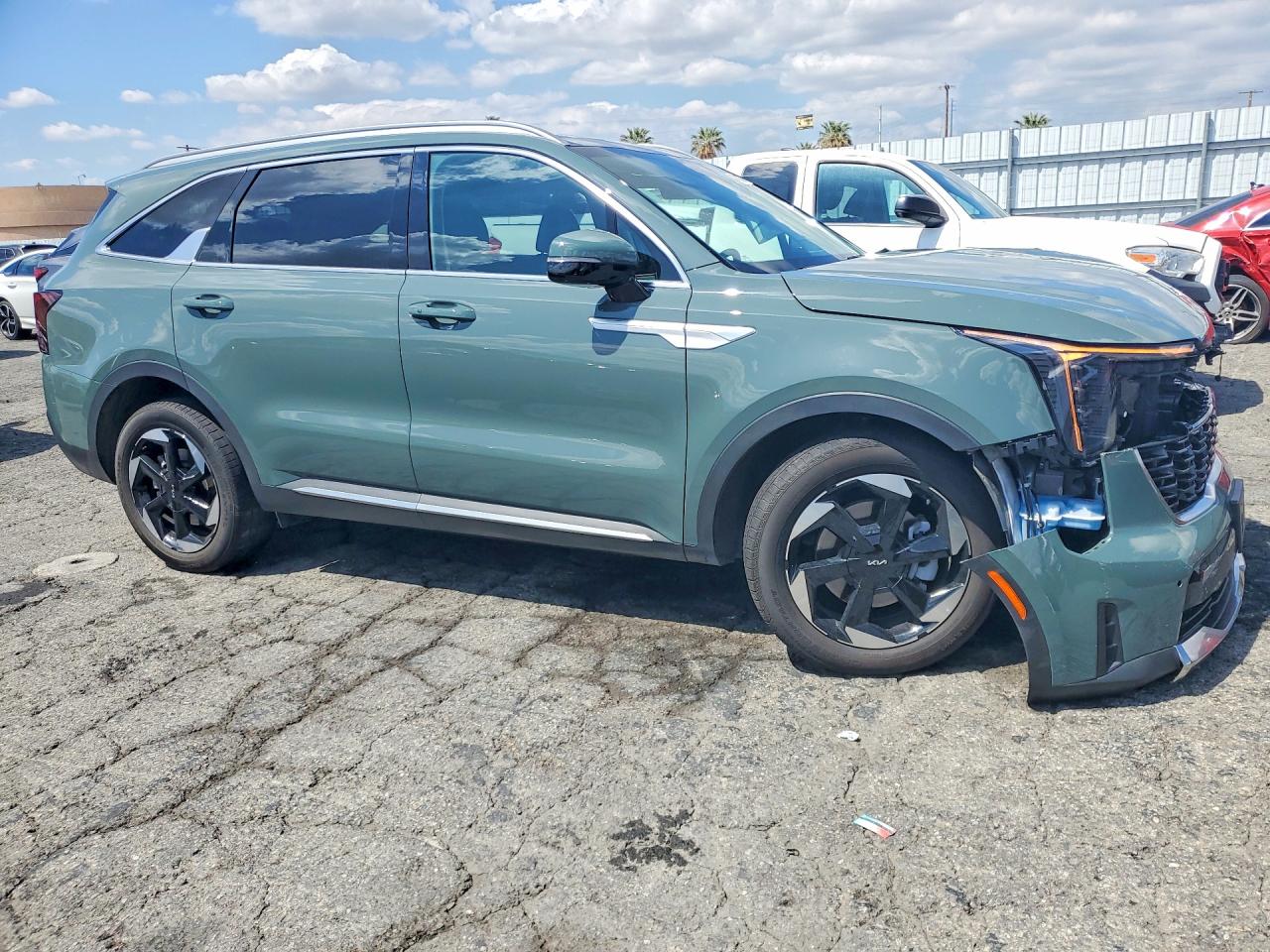 2025 KIA SORENTO