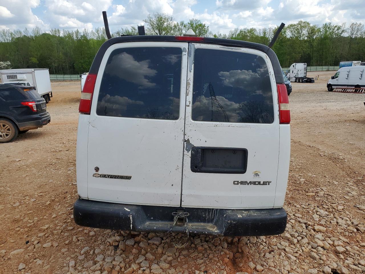 2003 CHEV EXPRESS