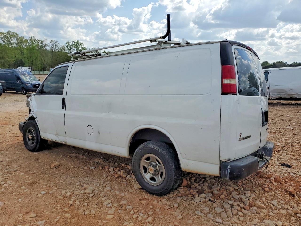 2003 CHEV EXPRESS