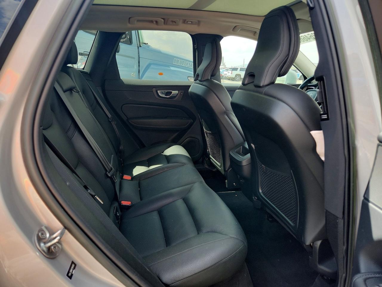 2023 VOLVO XC60