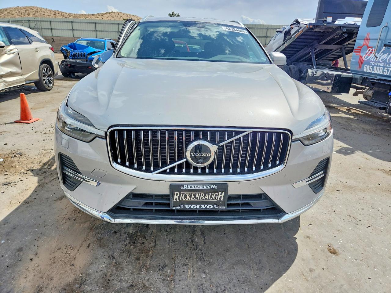 2023 VOLVO XC60