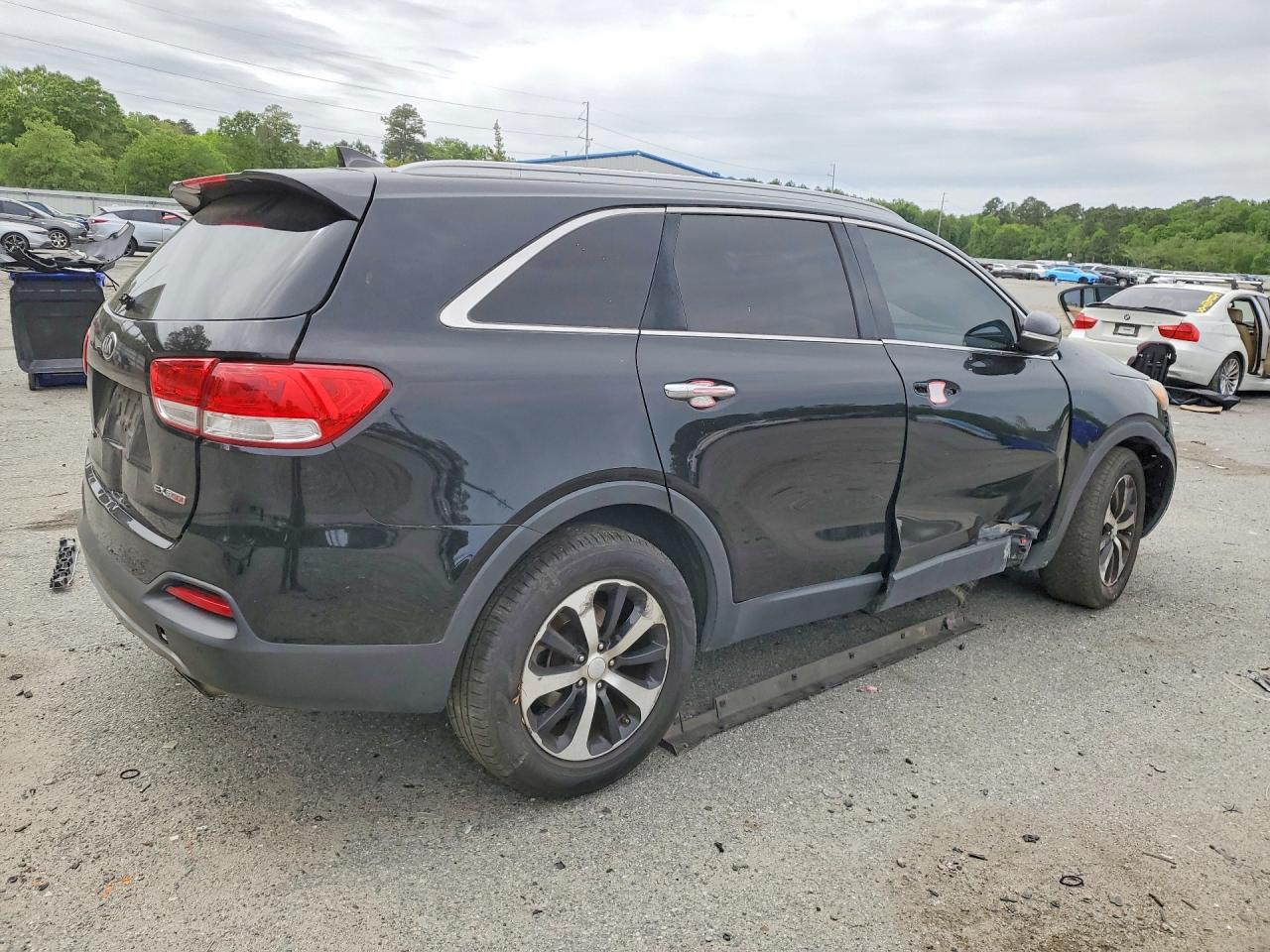 2017 KIA SORENTO EX