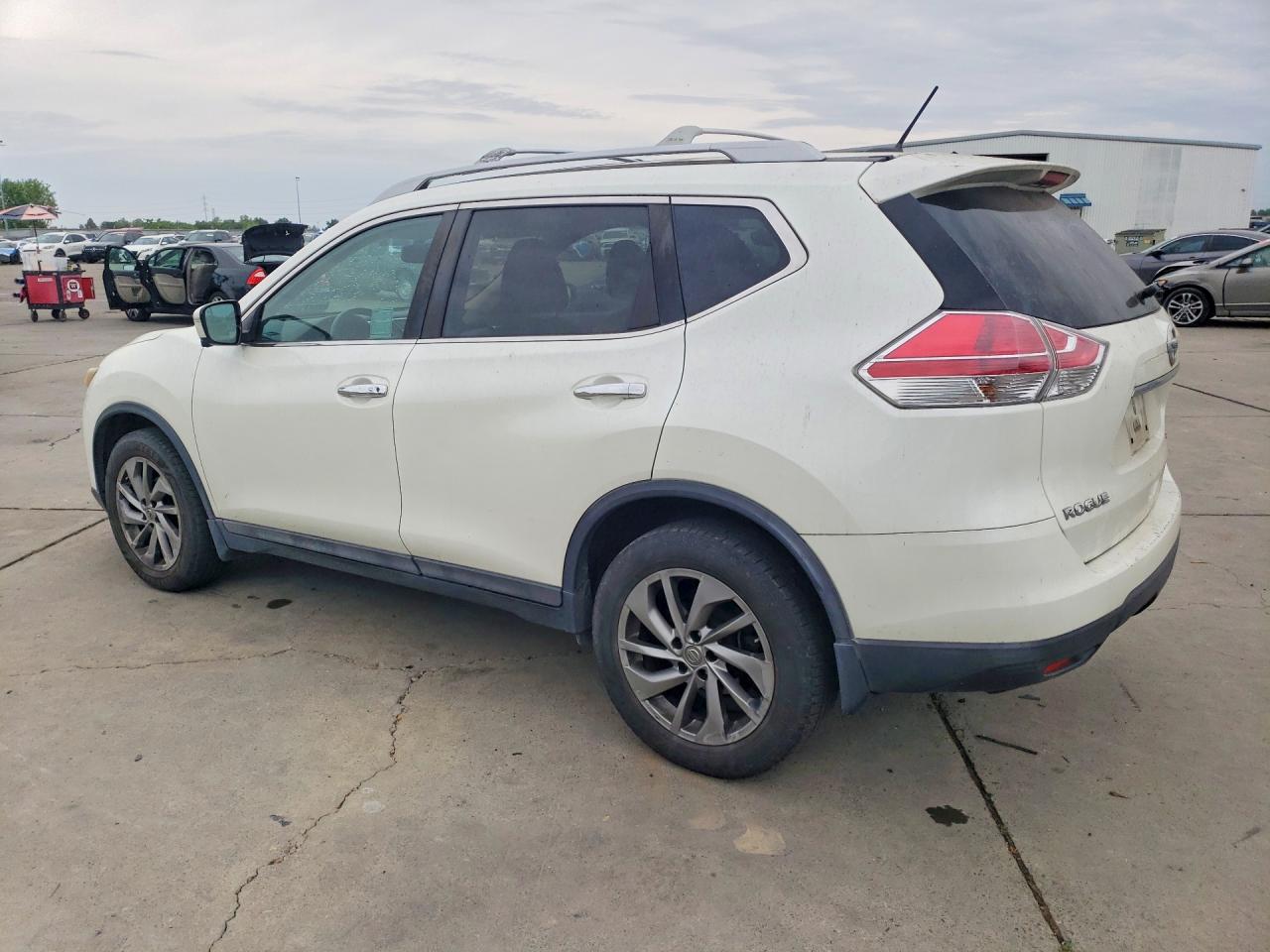 2015 NISSAN ROGUE