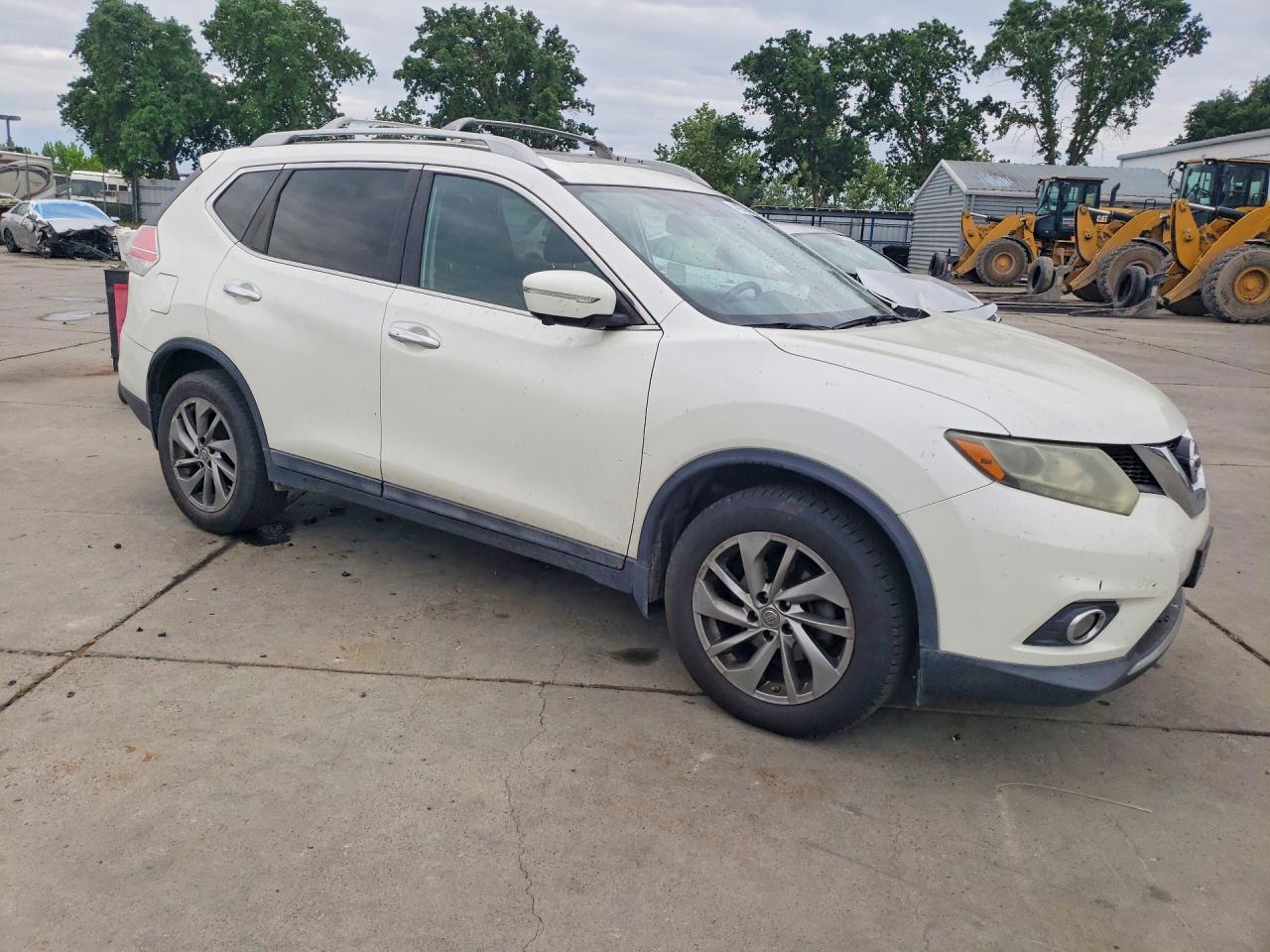 2015 NISSAN ROGUE