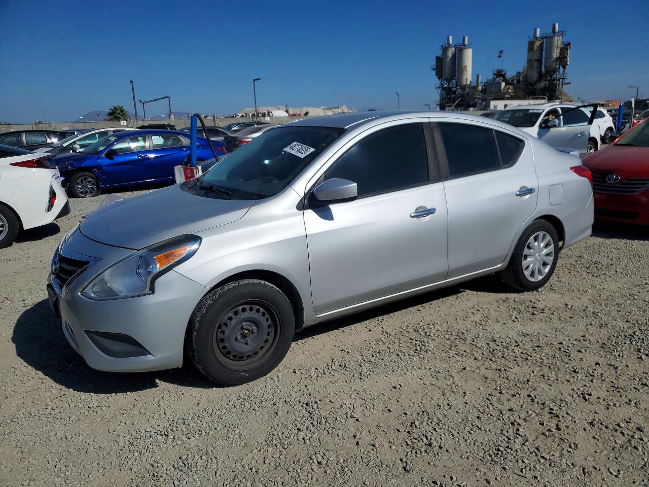 2017 NISSAN VERSA