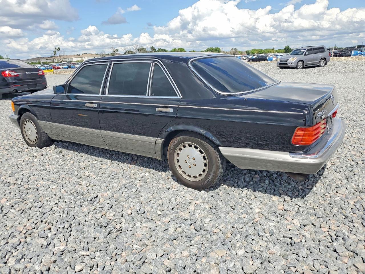 1987 MERCEDES-BENZ S-CLASS