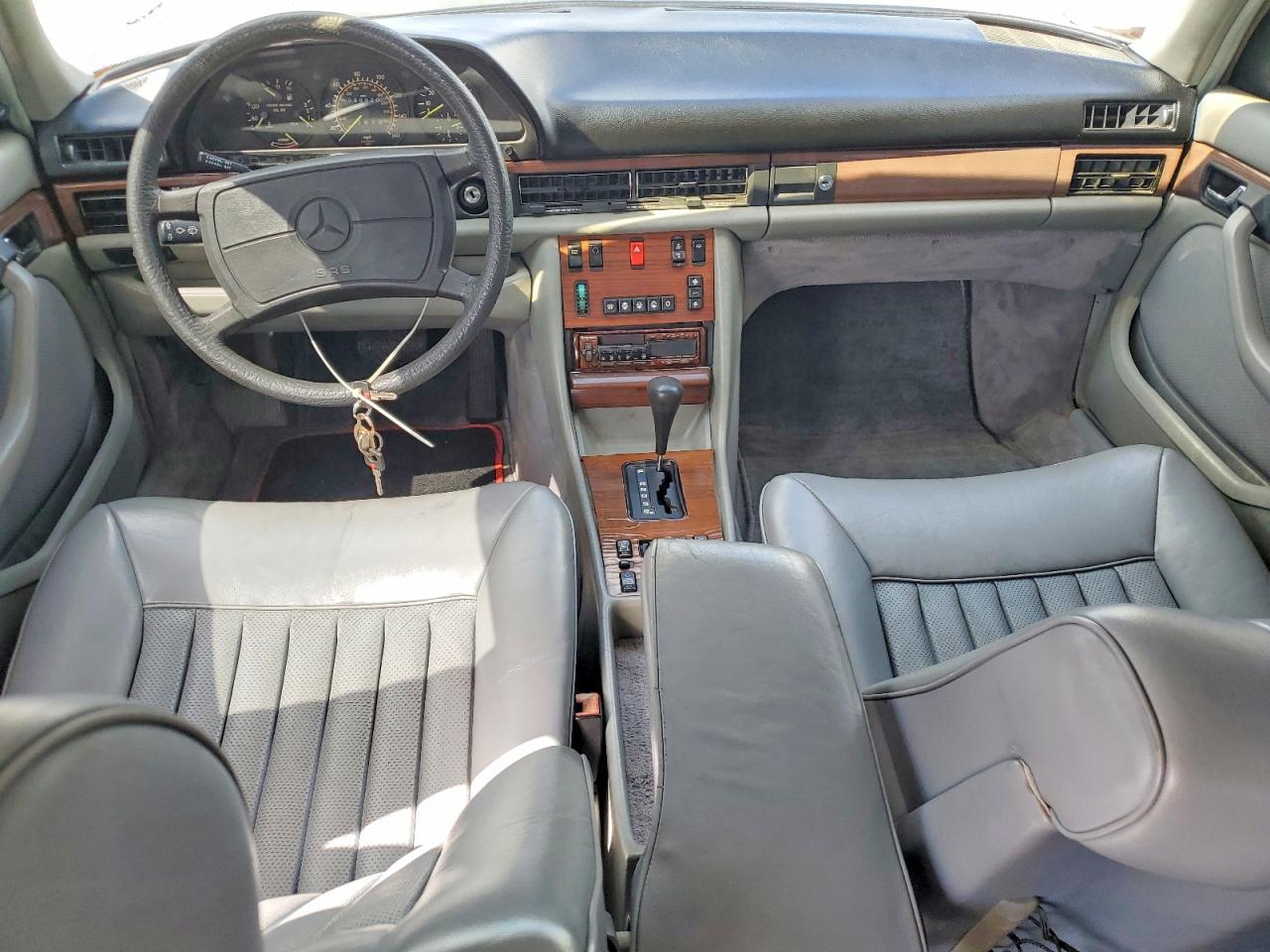 1987 MERCEDES-BENZ S-CLASS