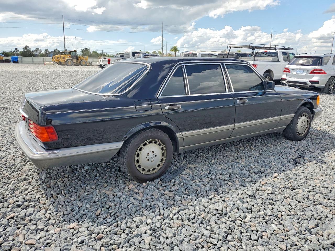 1987 MERCEDES-BENZ S-CLASS