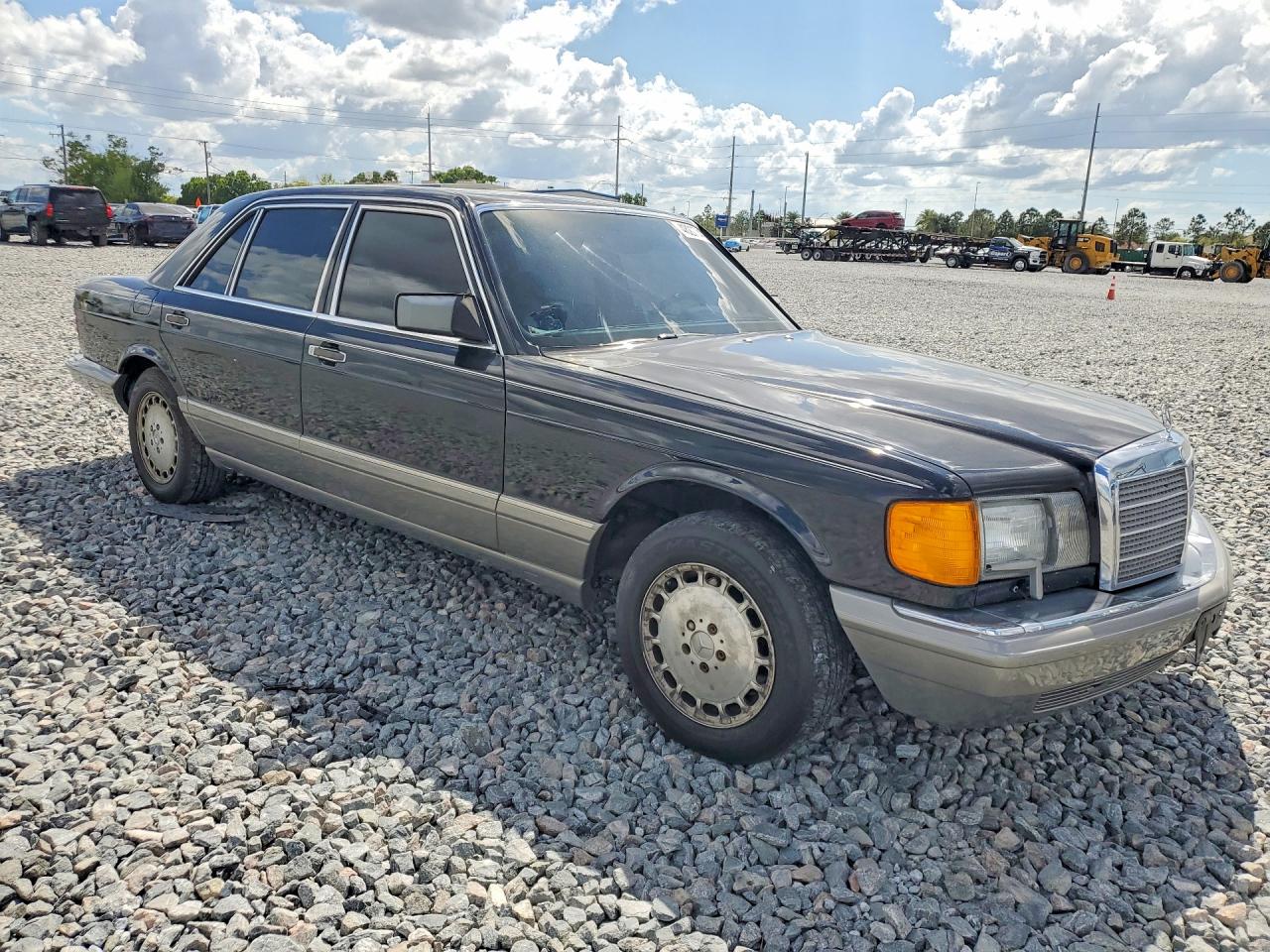 1987 MERCEDES-BENZ S-CLASS