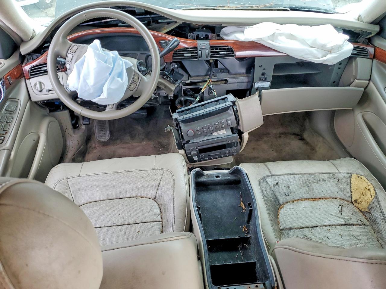 2004 CADILLAC DEVILLE