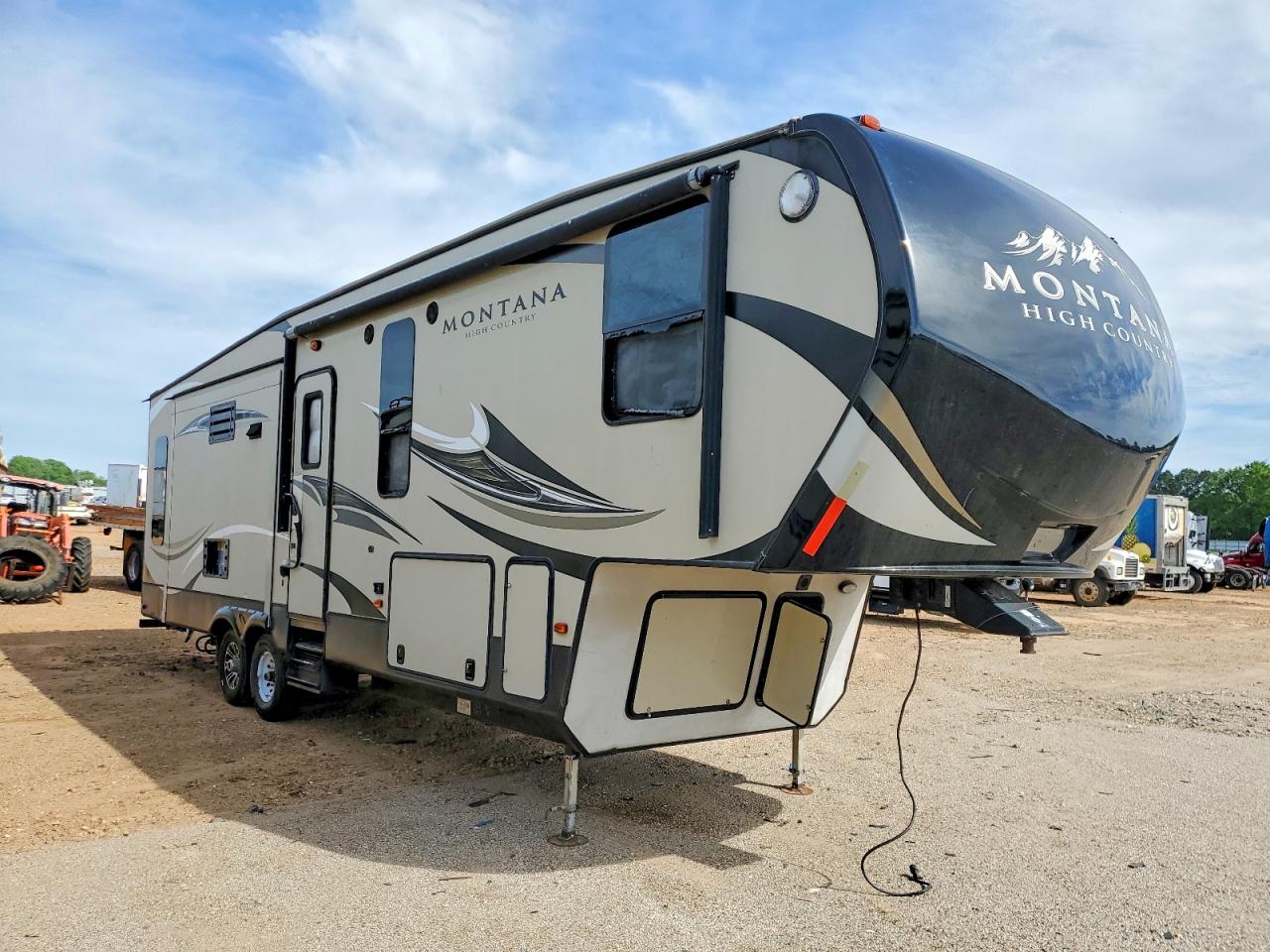 2016 KEYSTONE RV RECREATION