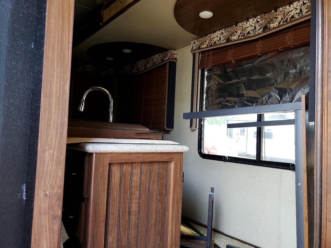 2016 KEYSTONE RV RECREATION