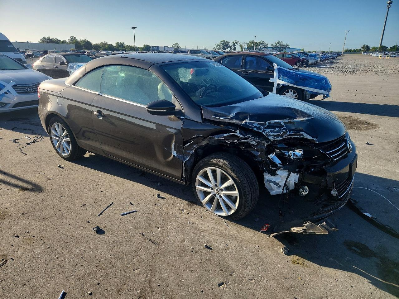 2015 VOLKSWAGEN EOS