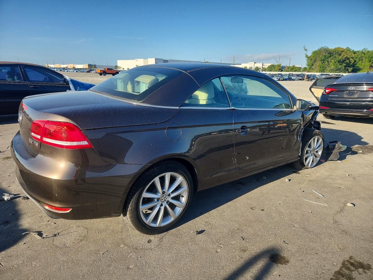 2015 VOLKSWAGEN EOS