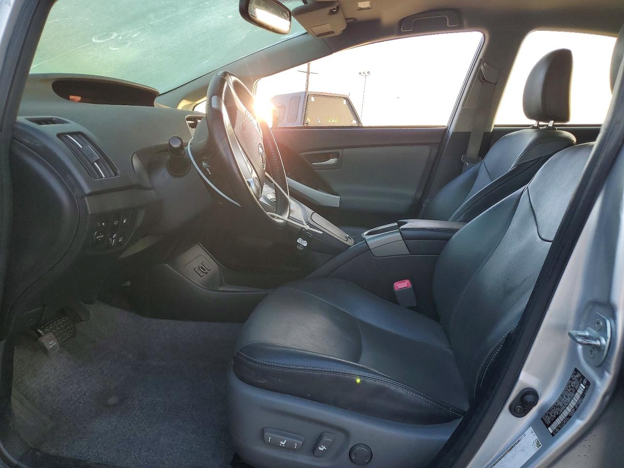 2012 TOYOTA PRIUS PLUG