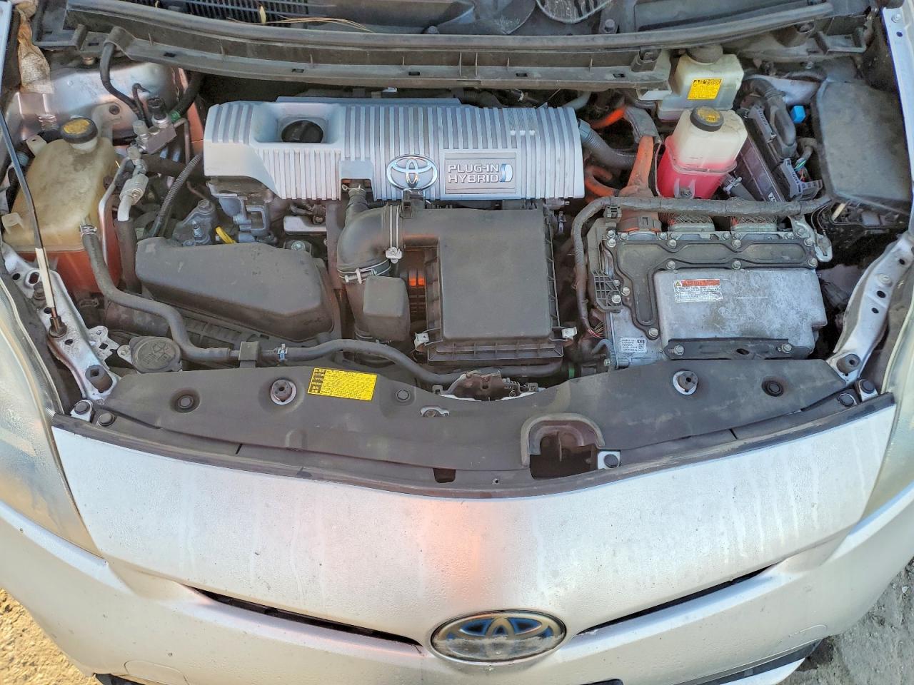 2012 TOYOTA PRIUS PLUG