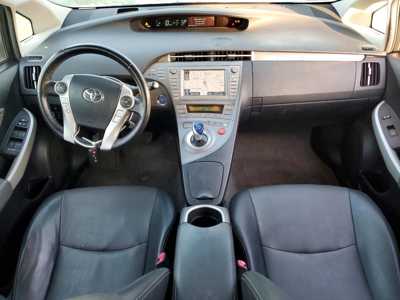 2012 TOYOTA PRIUS PLUG