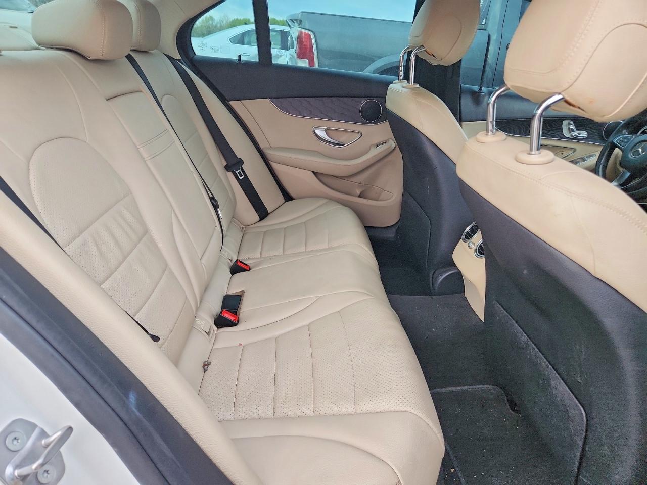 2016 MERCEDES-BENZ C-CLASS