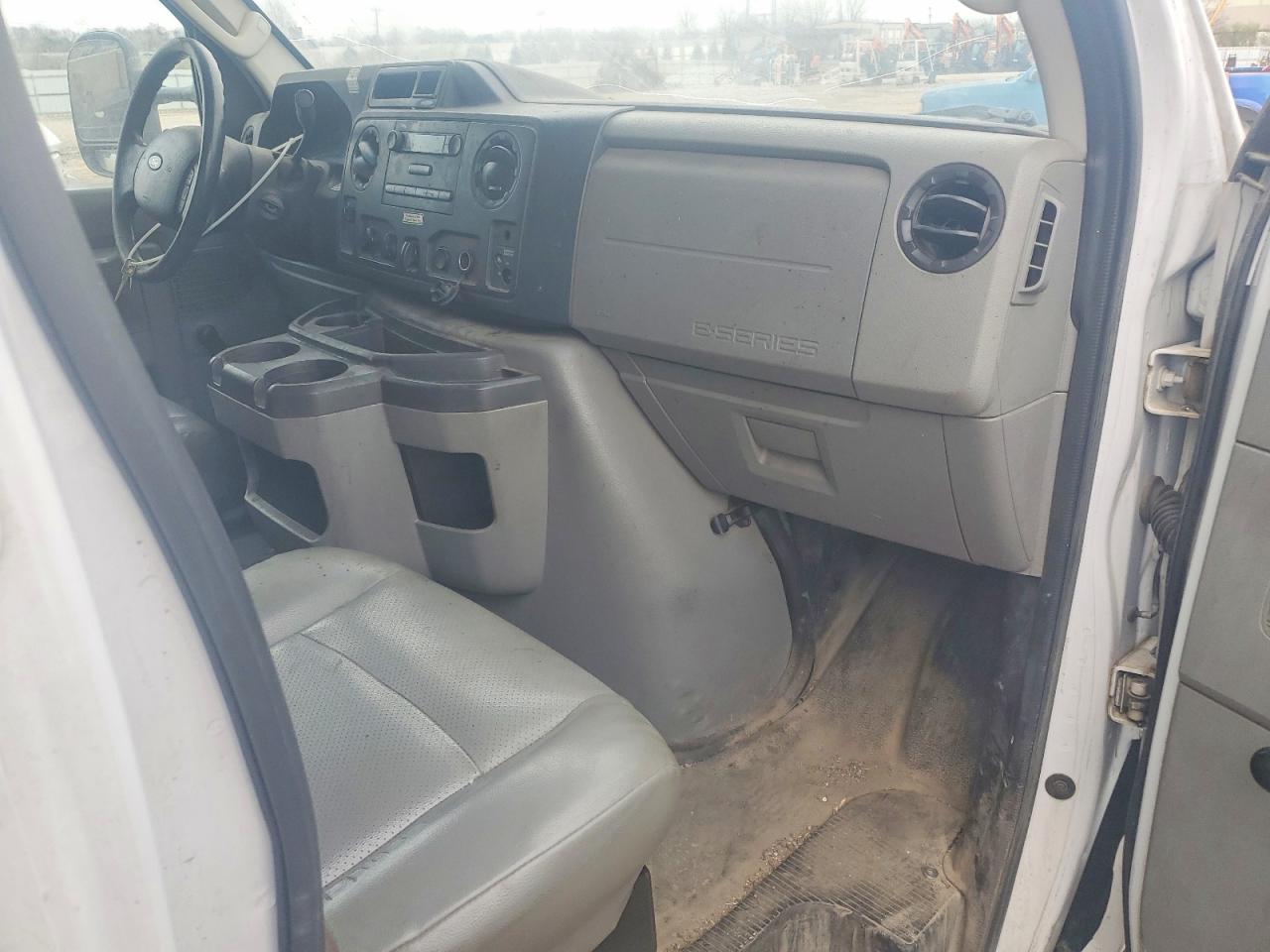 2017 FORD ECONOLINE