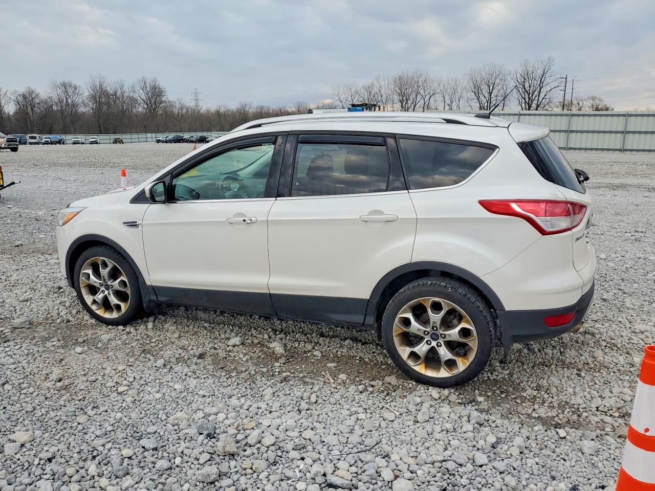 2016 FORD ESCAPE