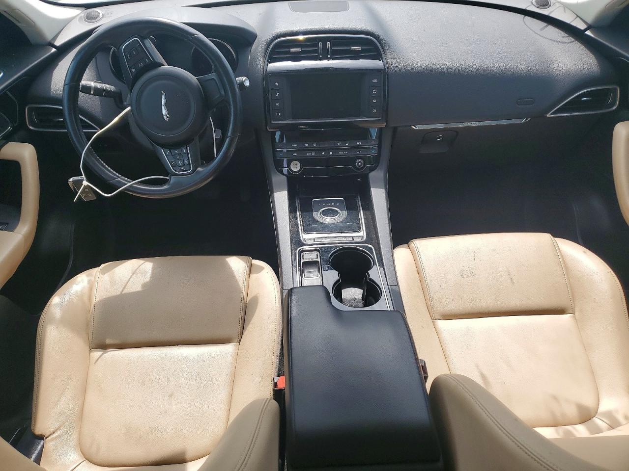 2017 JAGUAR F-PACE