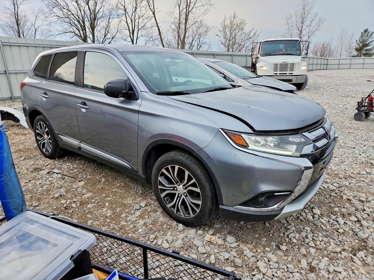 2017 MITSUBISHI OUTLANDER
