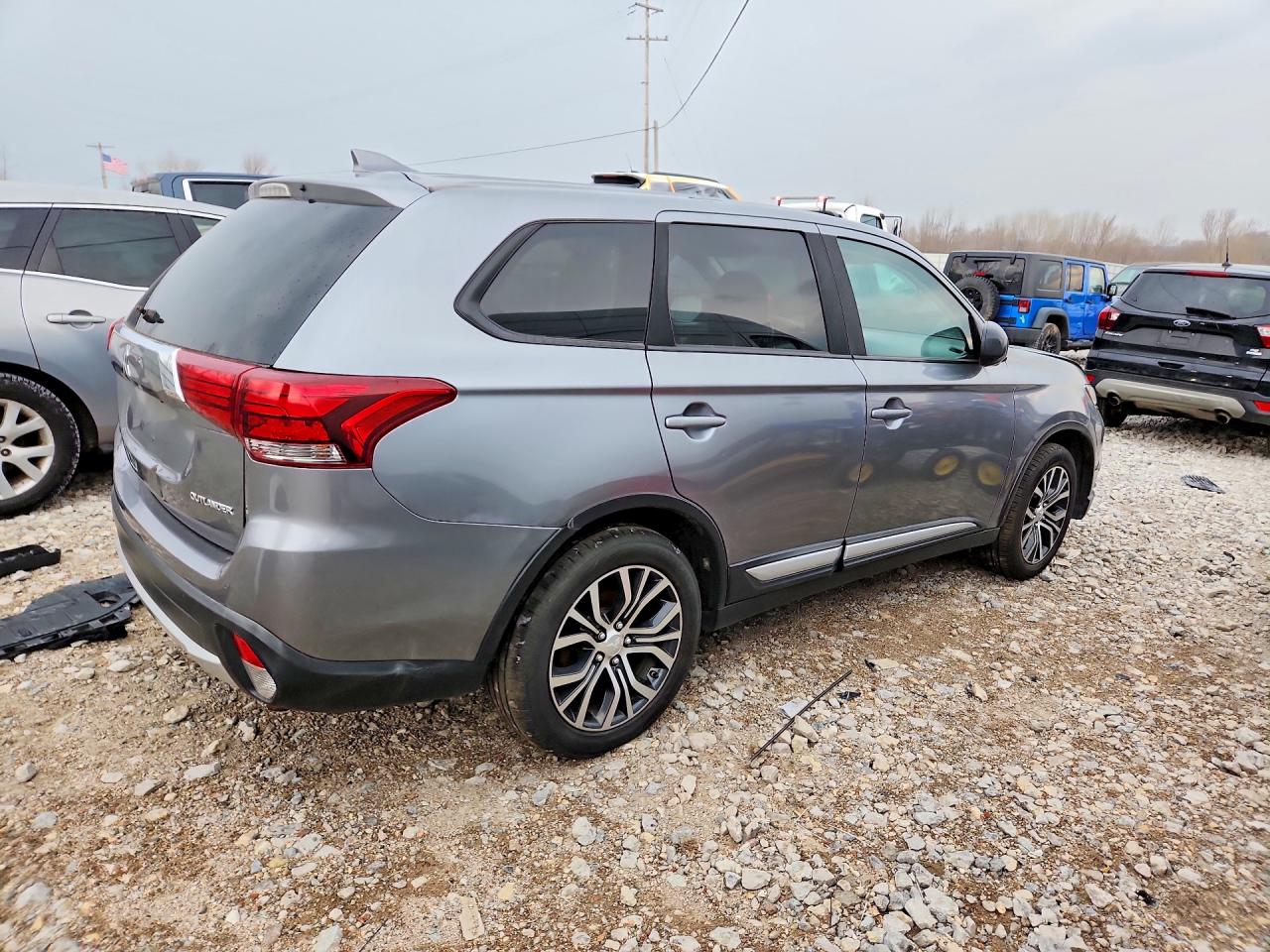 2017 MITSUBISHI OUTLANDER