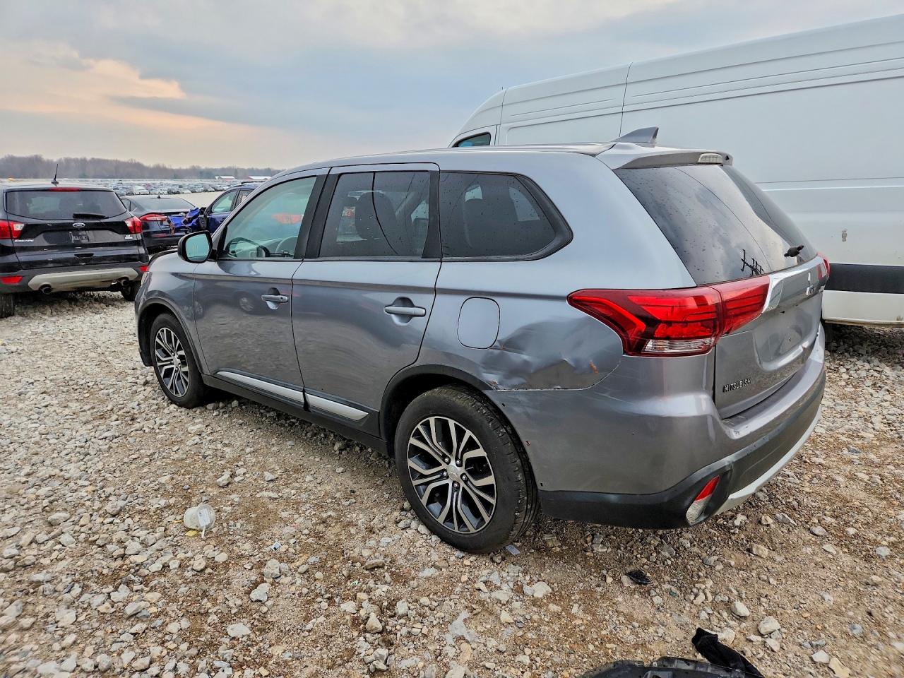 2017 MITSUBISHI OUTLANDER